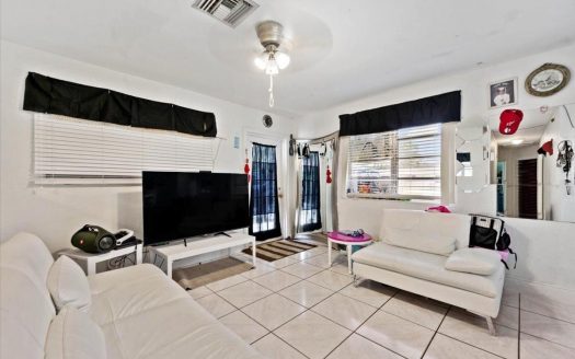 5941 NW 41st Terrace N