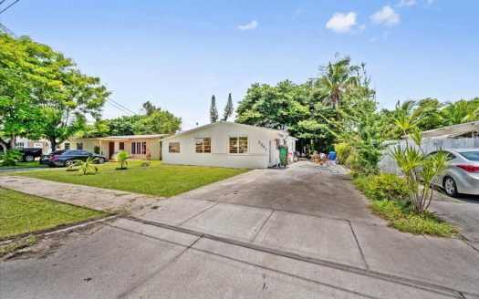 5941 NW 41st Terrace N