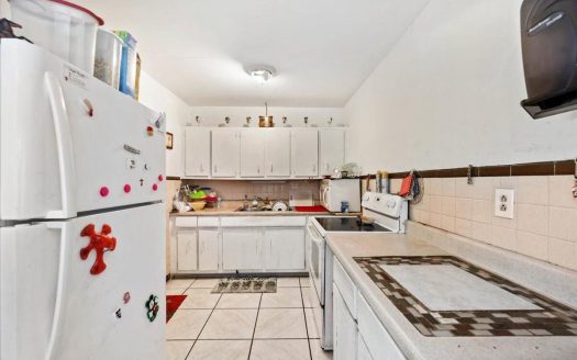 5941 NW 41st Terrace N