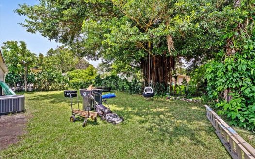 5941 NW 41st Terrace N