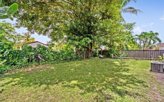 5941 NW 41st Terrace N