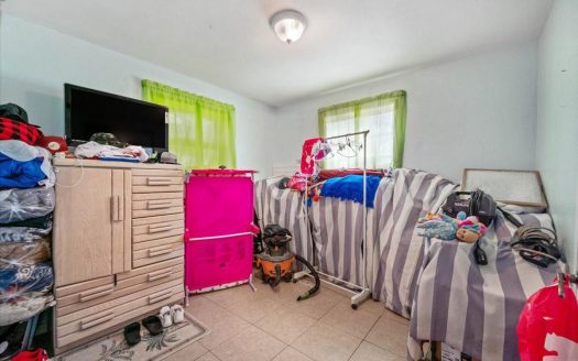 5941 NW 41st Terrace N