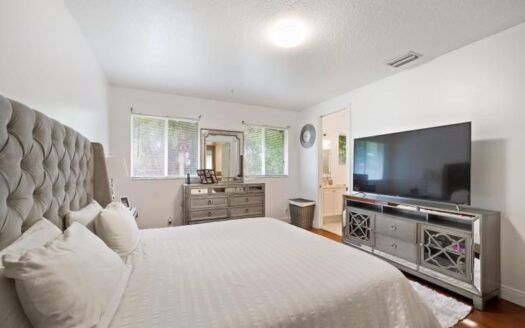 4387 Cotswold Hills Dr Drive